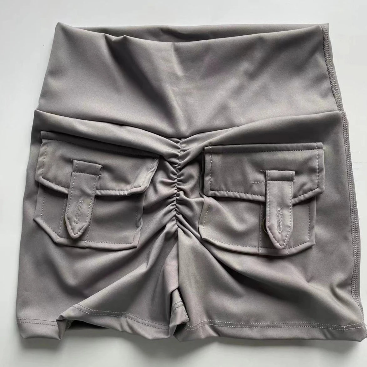 Fitness Shorts – Tyyliä ja Käytännöllisyyttä Kesätreeniin